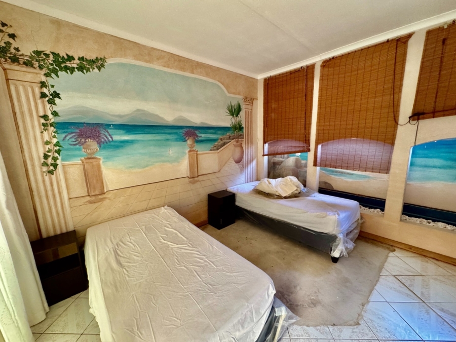 23 Bedroom Property for Sale in Kannoniers Park North West